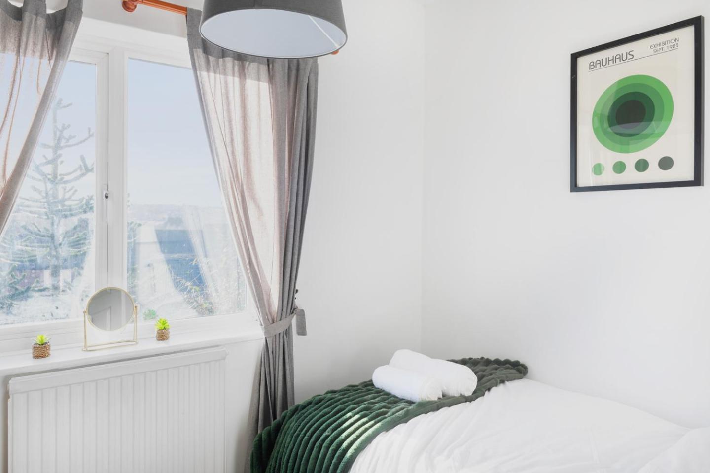 3 Bedroom House - Well Presented - Spacious - Flexible Check In - Free Parking Nottingham Esterno foto